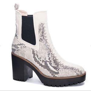 Chinese Laundry Good Day Boot